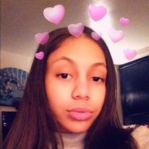 Meet your Posher, Alanis